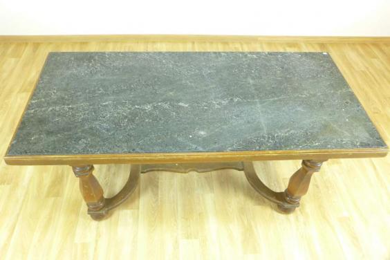 Tisch eckig mit grüner Steinplatte, 20. Jh., Wohnzimmertisch, 61x64x140 cm