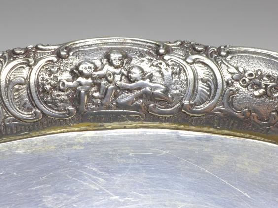 ovales Tablett, Rand mit Putti und Blüten, 800er Silber, 24 x 18,5 cm, 257 g