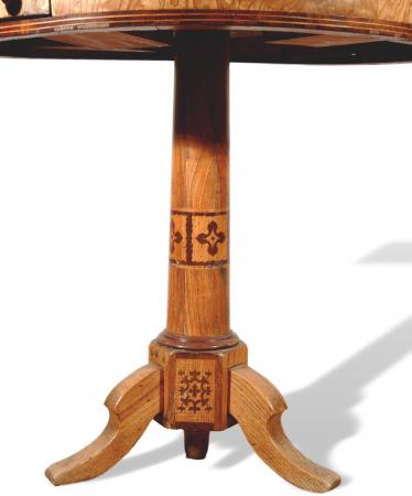 Spieltisch, um 1810/30, Nadelholz und Esche furniert, 77x85 cm