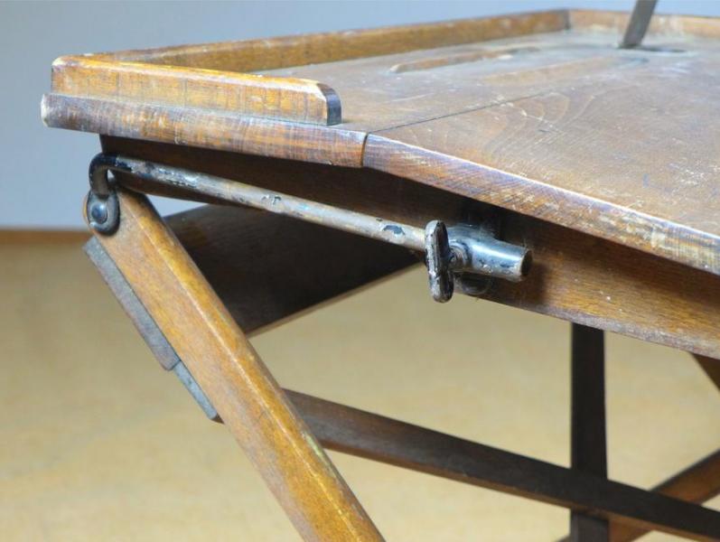 seltener Kinderschreibtisch mit Stuhl, ~1900, Buche, klappbar, höhenverstellbar