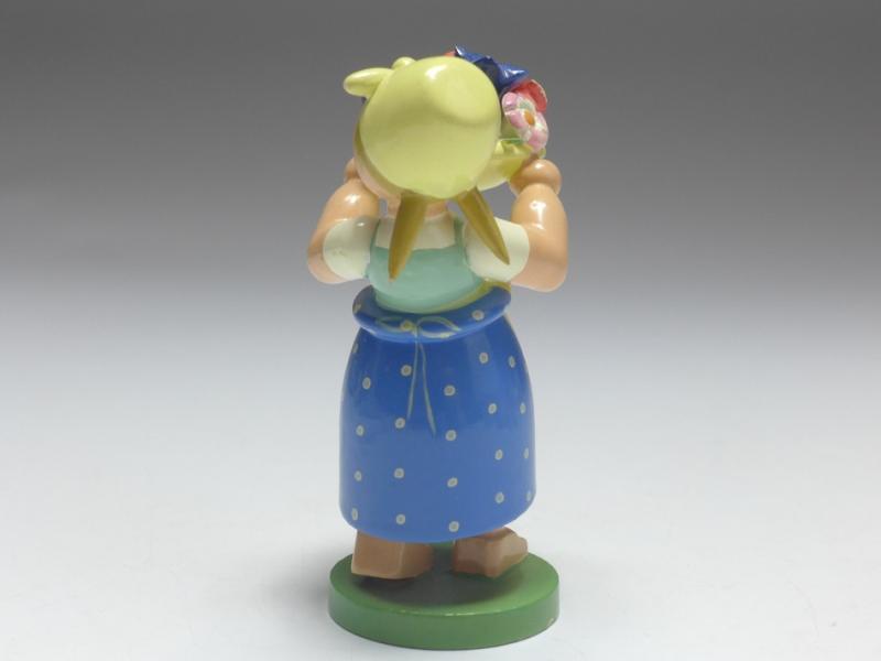 Figur Frau mit Blumenkorb, Erzgebirge, H: 7,5 cm