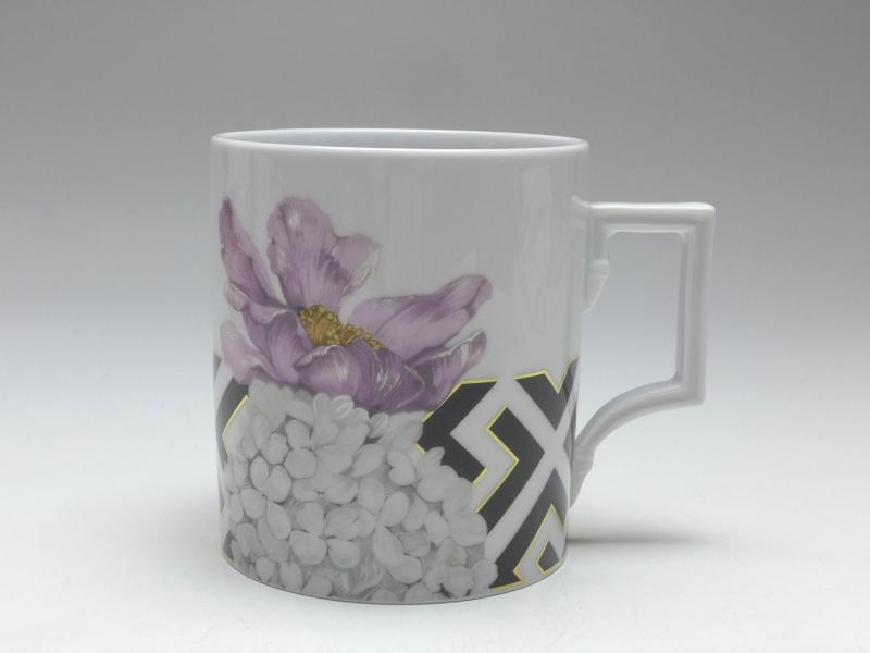 Kaffeebecher, Meissen, Dekor Royal Flower, H: 9 cm
