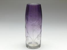 Vase, Moser, Karlsbad, um 1900, farbloses Glas Verlauf violett, Blumendekor