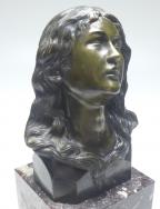 Büste Frauenkopf mit langem Haar, Bronze, H: 29 cm
